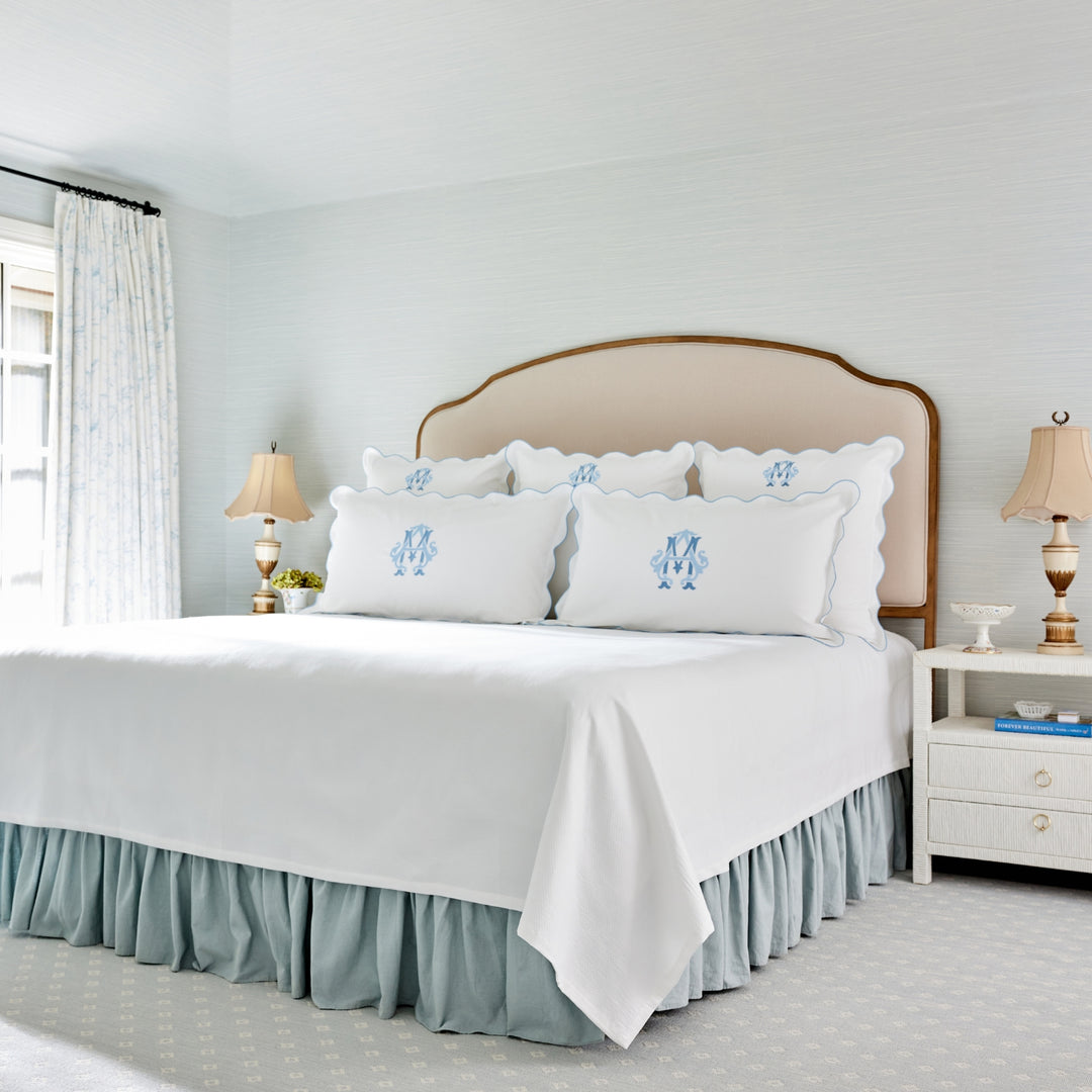 Caption: Coverlet featuring straight edge.