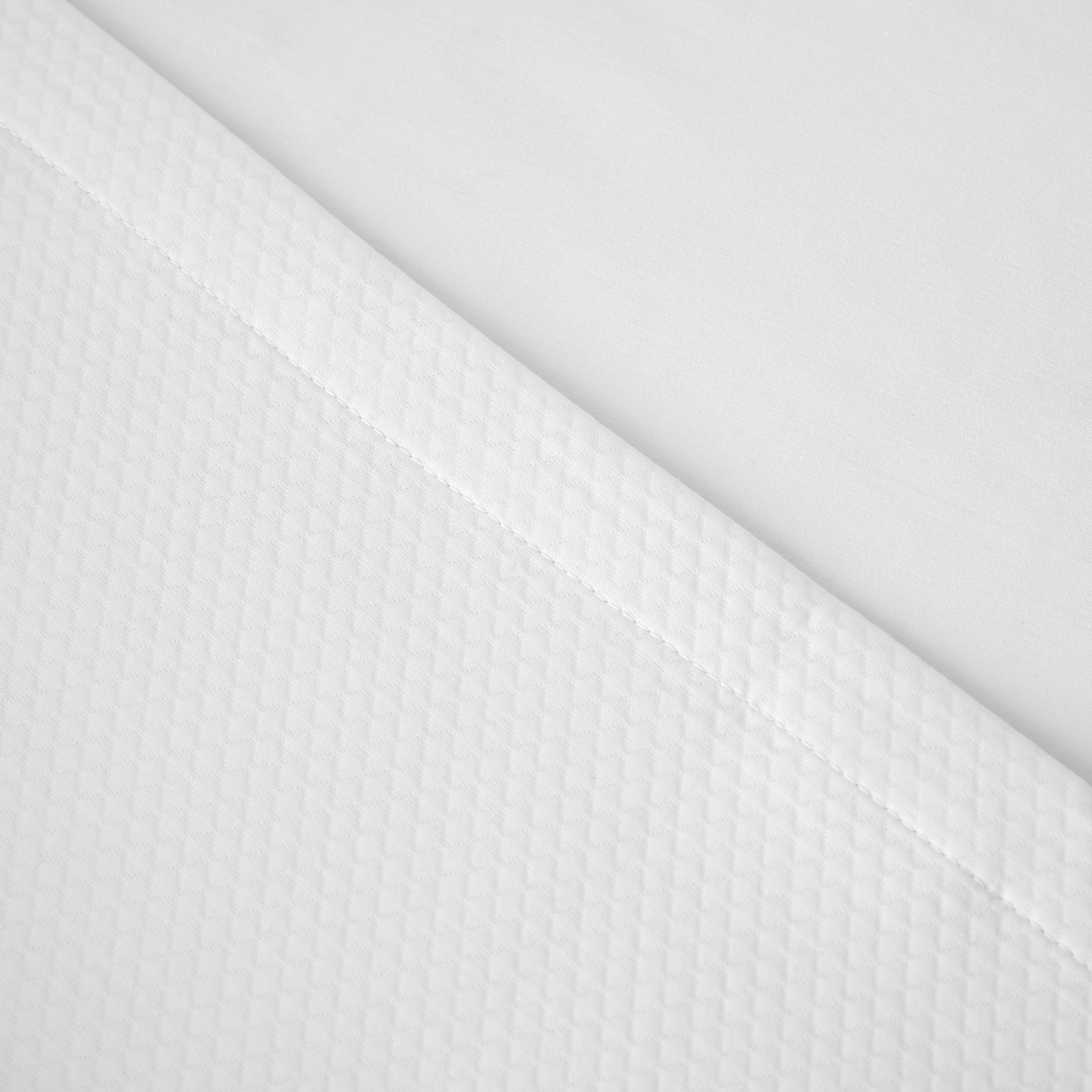 Caption: Straight edge finish.