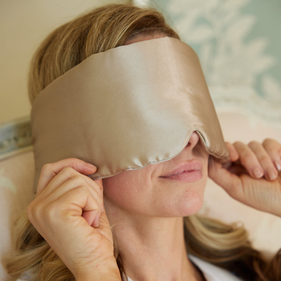 Silk Cloud Eye Mask